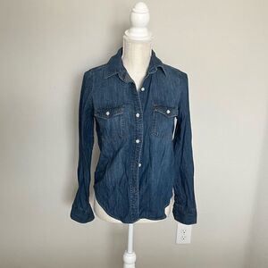 Universal Thread Chambray Shirt Size XS